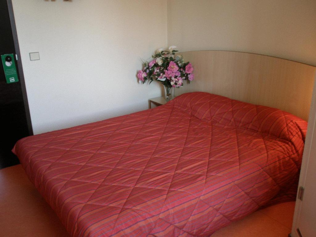 Hotel F1 Lyon Genay Massieux Habitación foto