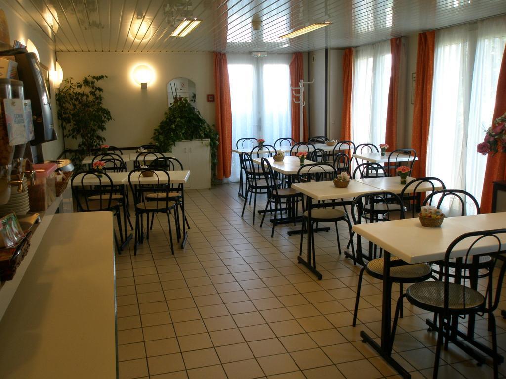 Hotel F1 Lyon Genay Massieux Restaurante foto